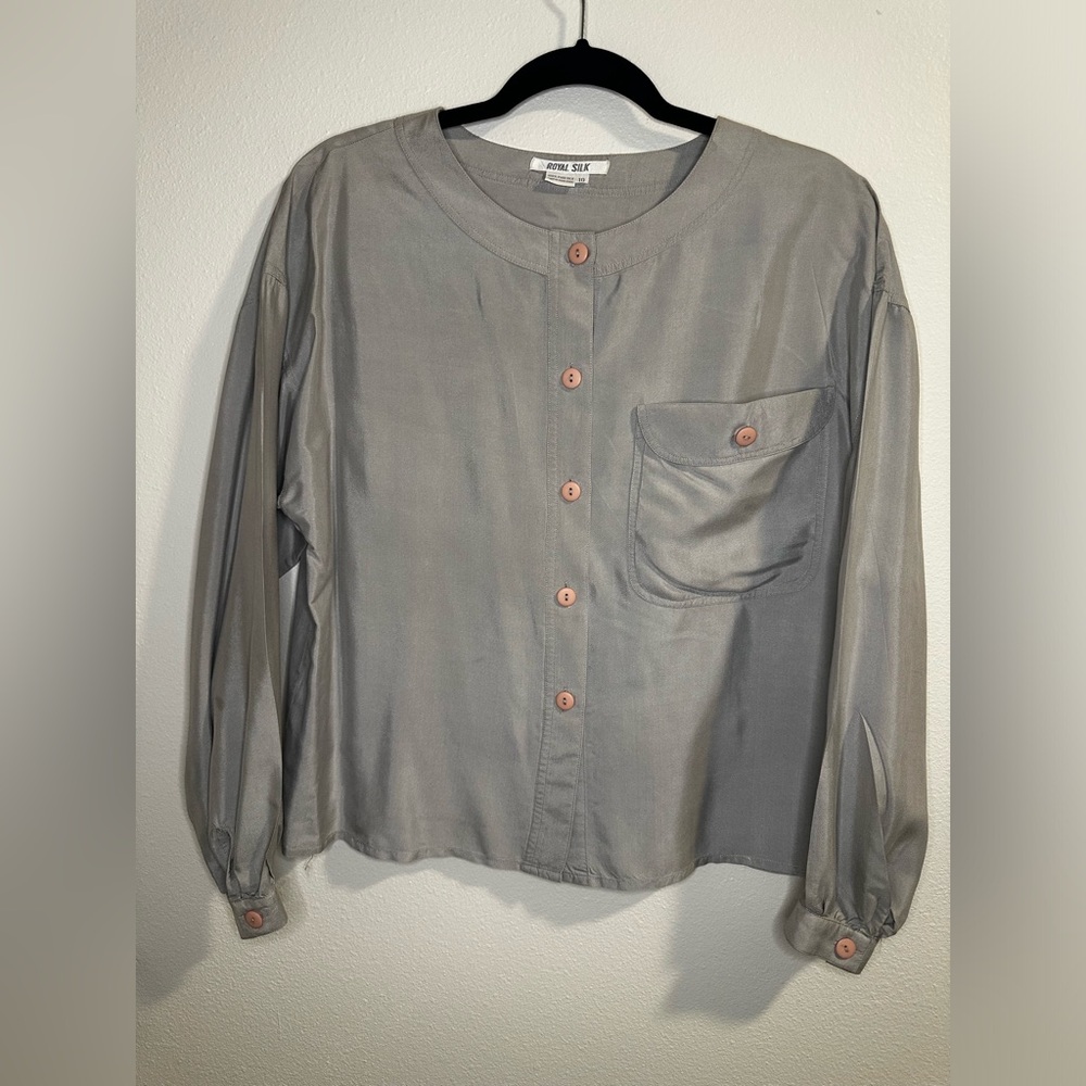Vintage Royal Silk Blouse Shirt - 100% Silk - Grey w Pink Buttons - Size 10